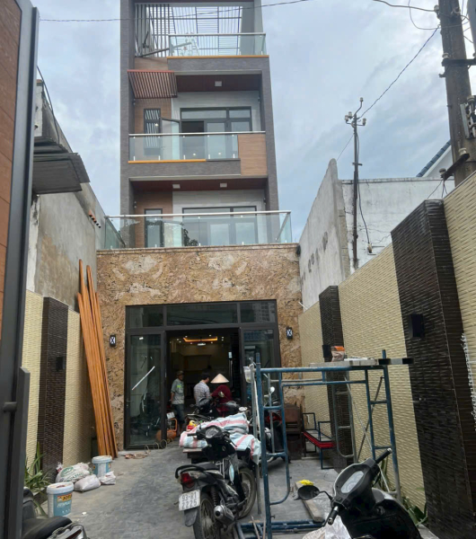 Thi công cửa kính nhà  phố